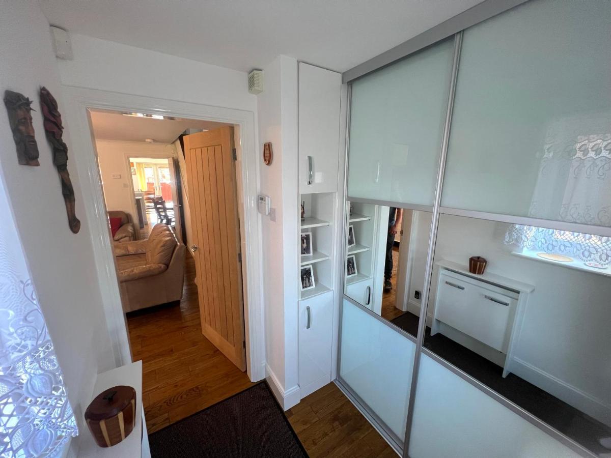 Simply Stunning 2 Bedroom Home With Parking Space 诺丁汉 外观 照片