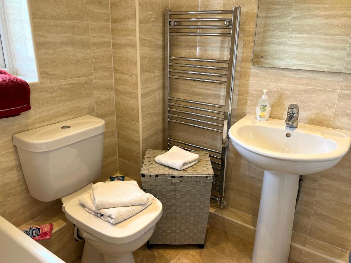 Simply Stunning 2 Bedroom Home With Parking Space 诺丁汉 外观 照片
