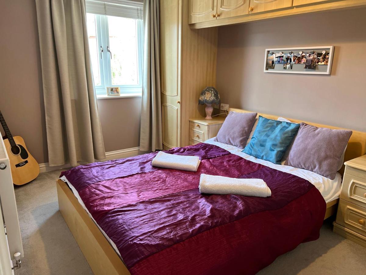 Simply Stunning 2 Bedroom Home With Parking Space 诺丁汉 外观 照片