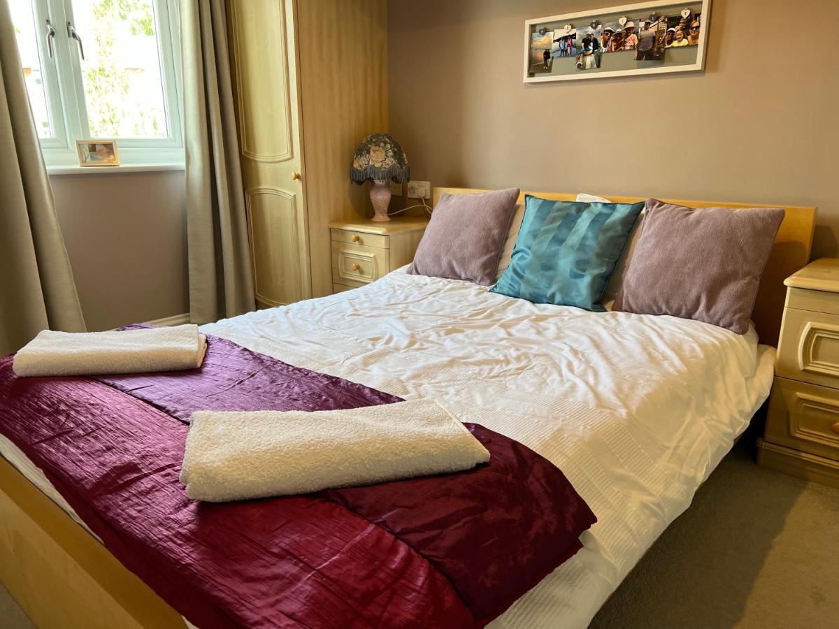 Simply Stunning 2 Bedroom Home With Parking Space 诺丁汉 外观 照片